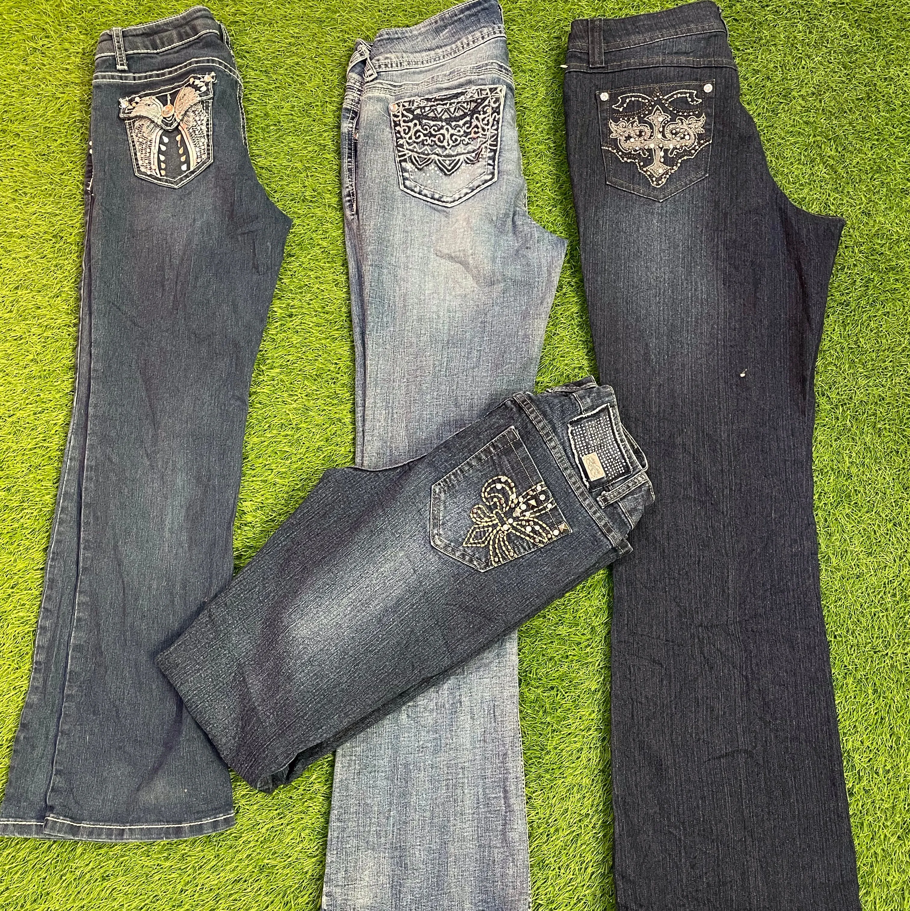 Y2K 2024 Embellished Flared Jeans (DR-143